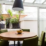 Boulevard Saint-Germain Townhouse By Onefinestay