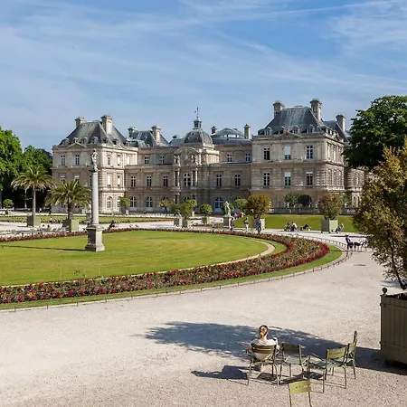 Boulevard Saint-germain Townhouse By Onefinestay Parigi