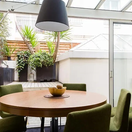 Appartamento Boulevard Saint-germain Townhouse By Onefinestay Parigi